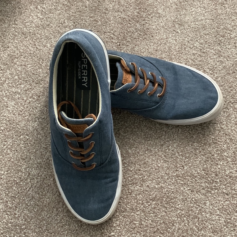 Sperry Blue Topsiders With Leather Shoelaces, Size 10 Gem